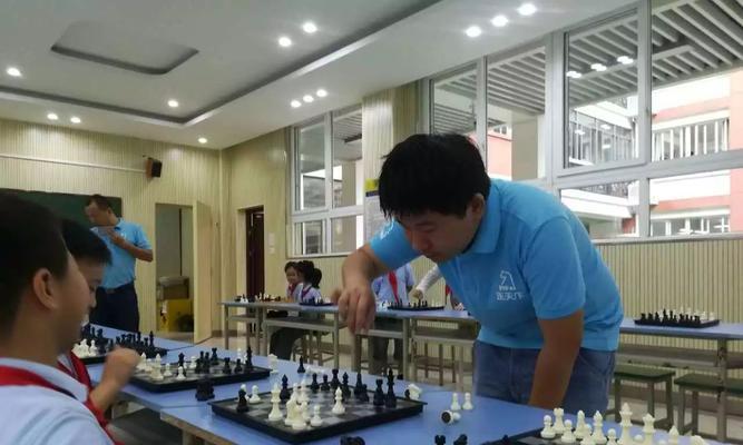 国际象棋大战布子与走子的智慧较量（掌握走子技巧策略才能取胜）